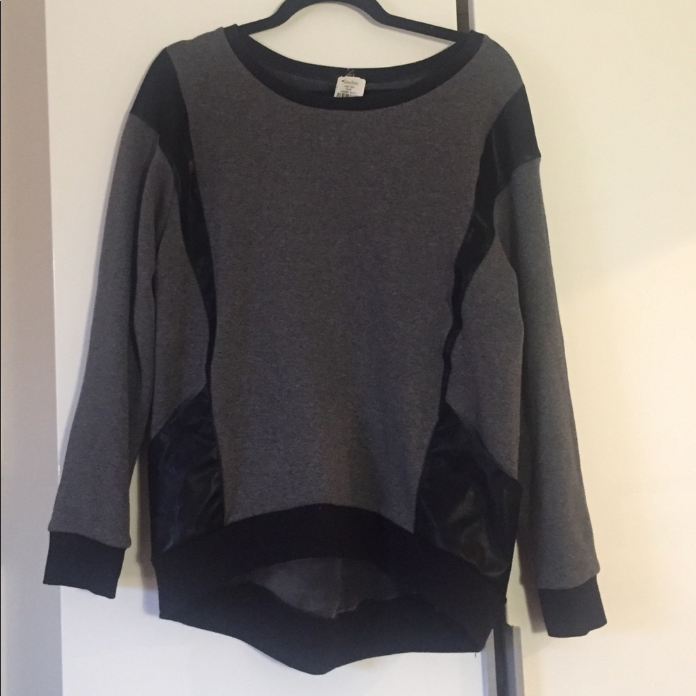 Michi Blade Sweatshirt - Grey/Black